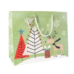 Geschenktasche Rentier Im Wald - Aus Papier - Ca. 45,5x33x10 Cm